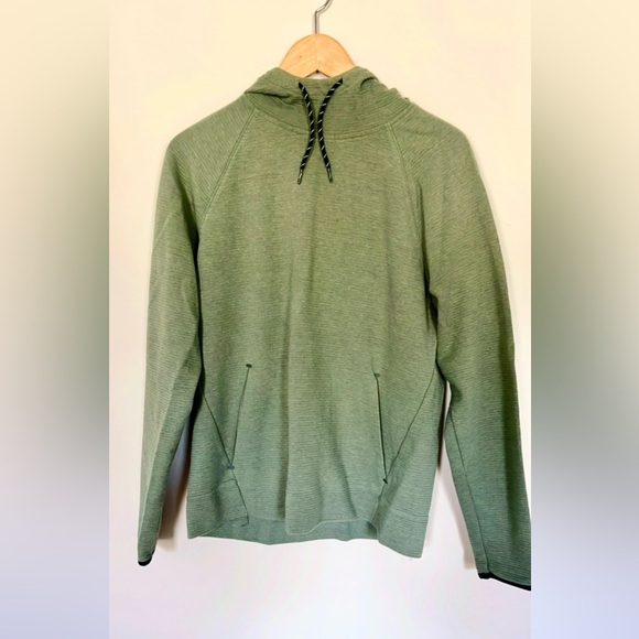 Old Navy Dynamic Fleece Pullover - Picture 1 of 5